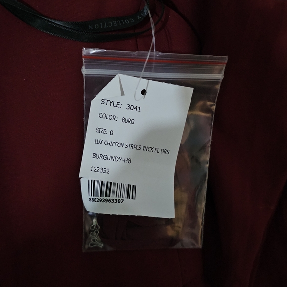 DESSY COLLECTION STRAPLESS NOTCH CHIFFON MAXI DRESS GOWN Size 0 - Picture 5 of 5